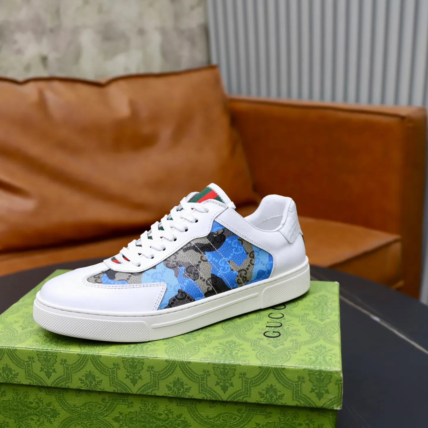 Ex-factory price: 400💰🙅‍♂️🙅‍♂️🙅‍♂️ Brand: Gucci GUCCi Standard code: 38-44 (45 customized) Grade: Same as the official website Material: Original leather splicing Comfortable and breathable sheepskin lining Original wear-resistant outsole Style category: Men's fashionable casual shoes Running sneakers Distinguished luxury brand elements Top luxury Color: actual picture color